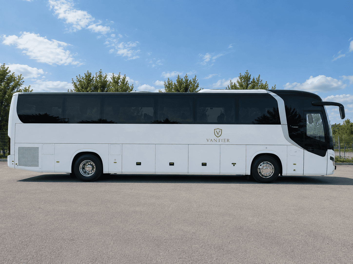 MAN R07 7413 VIP — вид сбоку